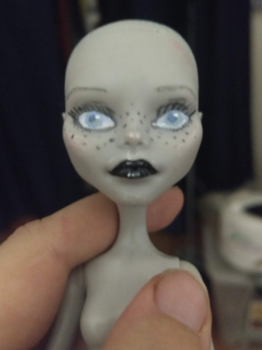 witch faceup