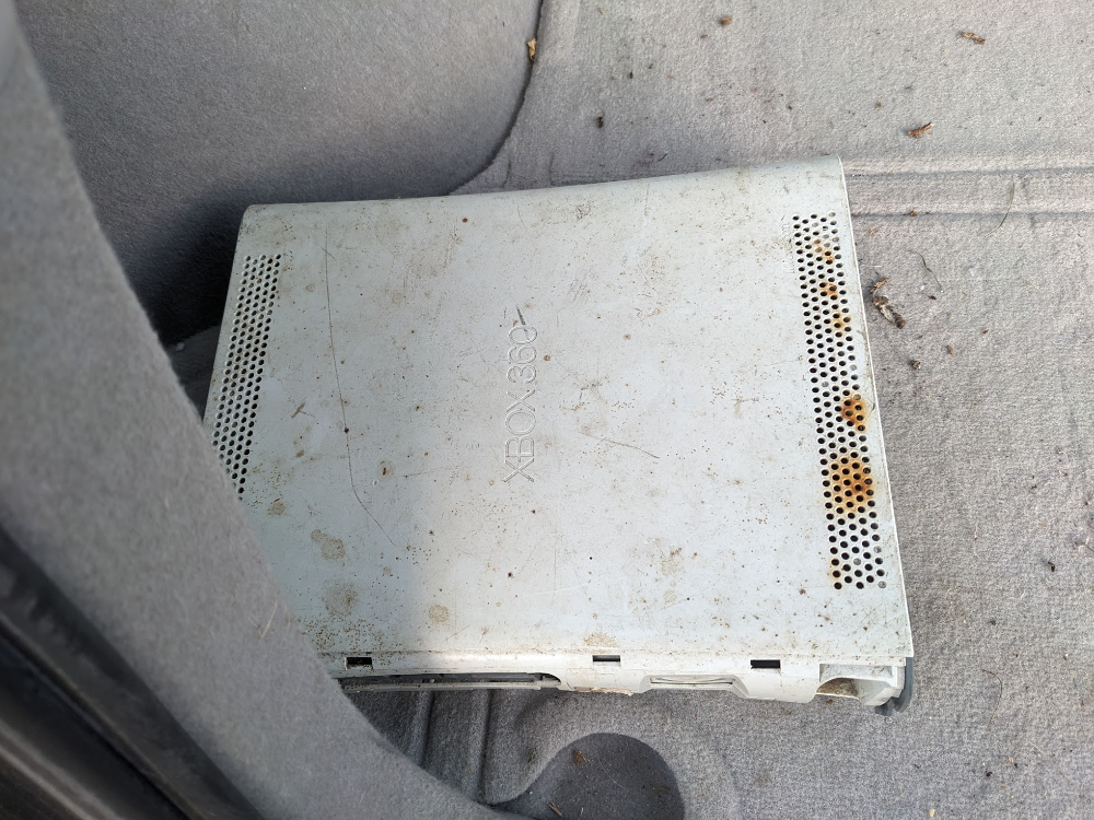 xbox 360 in the back of my car